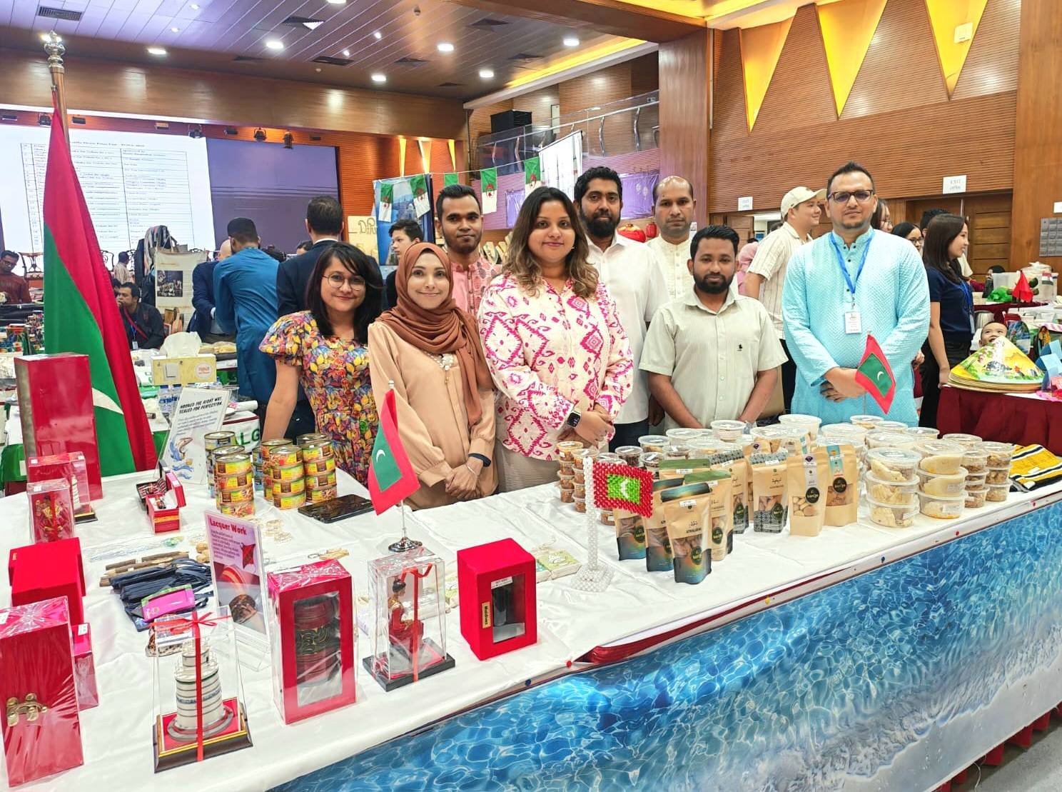 ঢাকায় আন্তর্জাতিক চ্যারিটি বাজারে সাংস্কৃতিক ঐতিহ্য তুলে ধরল মালদ্বীপ…