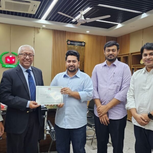 আনুষ্ঠানিক নিবন্ধন সনদ পেল জাতীয় নাগরিক পার্টি (এনসিপি)