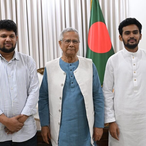 প্রধান উপদেষ্টার কাছে পদত্যাগপত্র জমা দিলেন দুই উপদেষ্টা