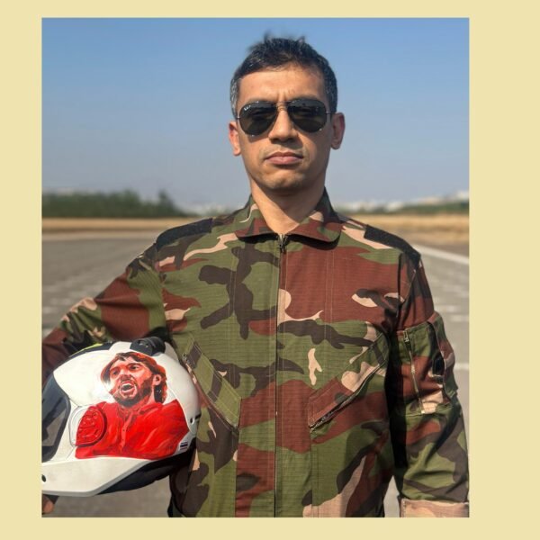 ওসমান হাদির ছবি আঁকা হেলমেট পরে ১৬ ডিসেম্বর প্যারাট্রুপিং&hellip;