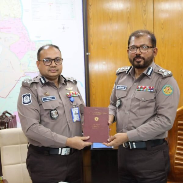 খুলনা মেট্রোপলিটন পুলিশের কমিশনার হিসেবে দায়িত্ব গ্রহণ করলেন মোহাম্মদ&hellip;