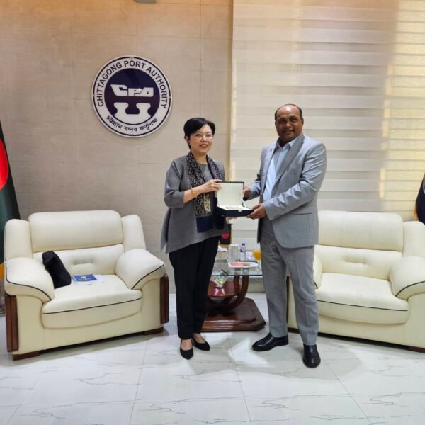থাই রাষ্ট্রদূতের চট্টগ্রাম বন্দর পরিদর্শনে থাইল্যান্ড-বাংলাদেশ সামুদ্রিক যোগাযোগ জোরদার