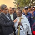 দীপু চন্দ্র দাসের পরিবারের সাথে…