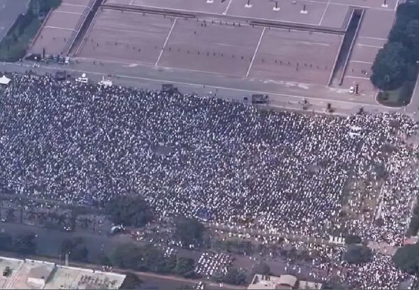 ওসমান হাদির জানাজায় অংশ নিতে লাখো জনতার ঢল