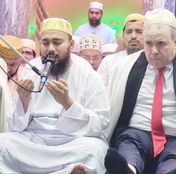 সারসিনা দরবার শরিফে ১৩৫তম বার্ষিক মাহফিলে অংশগ্রহণ করলেন আলজেরিয়ার…