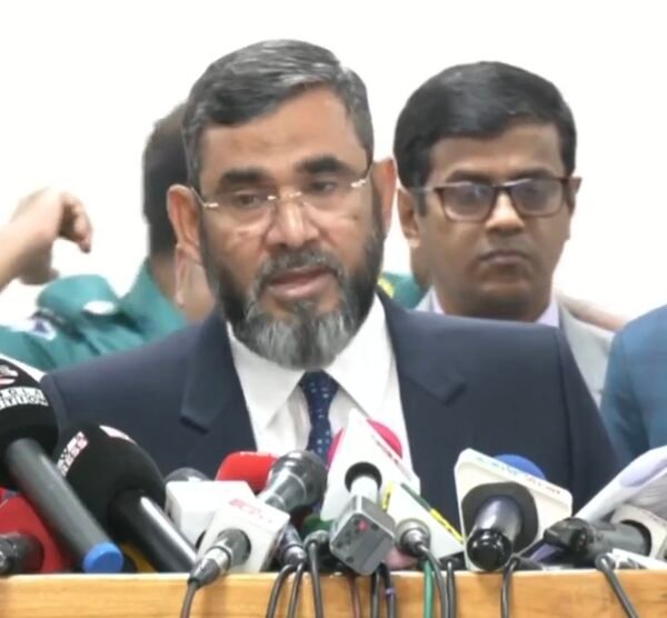 ত্রয়োদশ জাতীয় নির্বাচনে ভোটের সময় এক ঘণ্টা বাড়াল ইসি