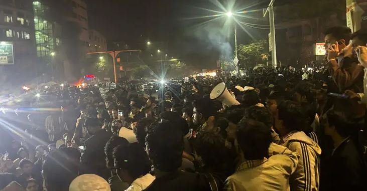 ওসমান হাদির মৃত্যুর প্রতিবাদে শাহবাগে বিক্ষোভ