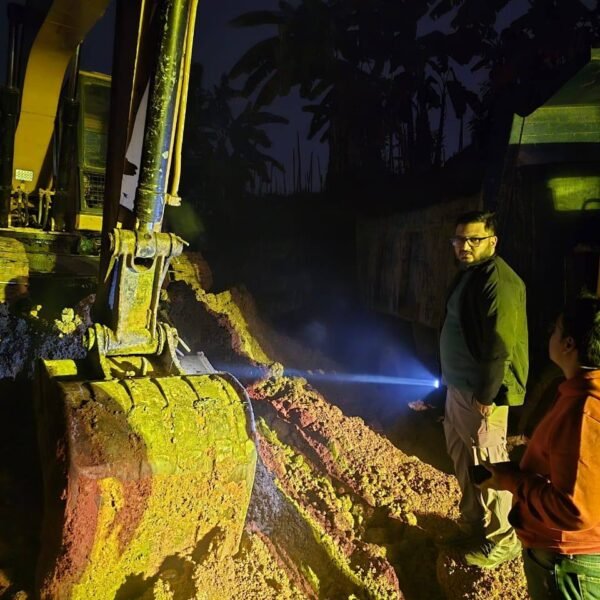 কালিয়াকৈরে অবৈধ মাটি কাটার বিরুদ্ধে অভিযান, ৩ জনকে আড়াই…