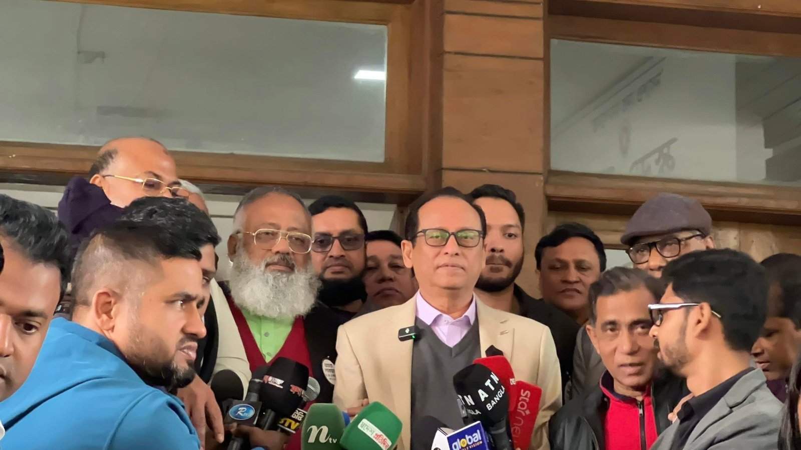 মাদক ও সন্ত্রাসমুক্ত ঢাকা–১১ গড়ার প্রত্যয় ড. এম এ…