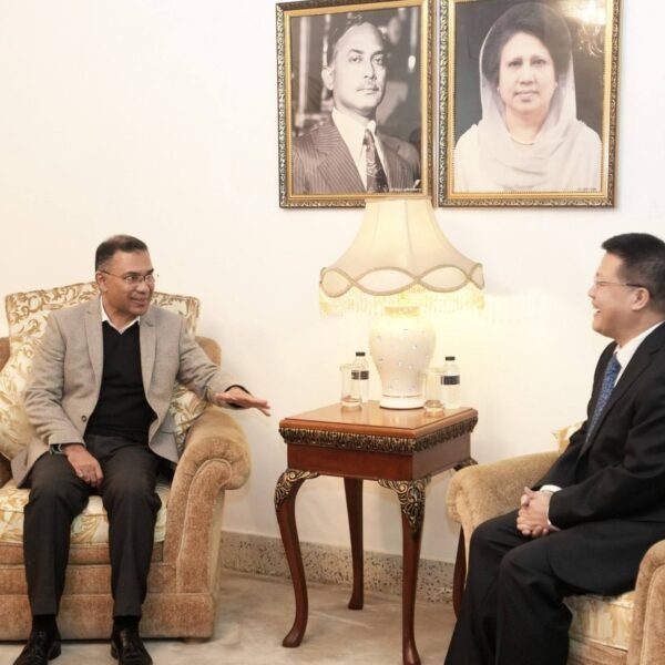 তারেক রহমানের সঙ্গে সৌজন্য সাক্ষাৎ করলেন চীনের রাষ্ট্রদূত