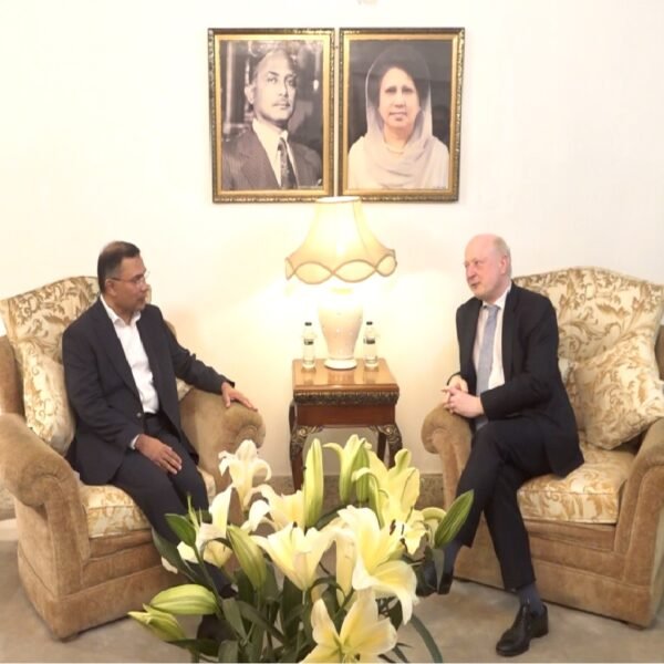 তারেক রহমানের সঙ্গে সৌজন্য সাক্ষাৎ করলেন জার্মান রাষ্ট্রদূত ড.…