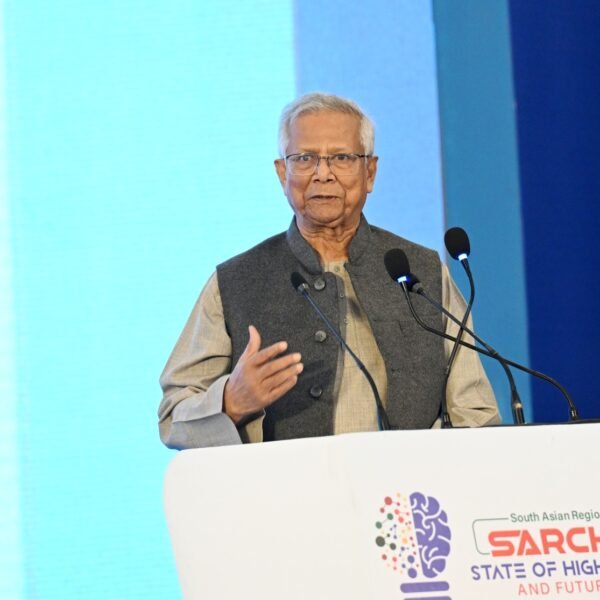 যুবসমাজের আকাঙ্ক্ষার সঙ্গে শিক্ষা ব্যবস্থাকে সামঞ্জস্যপূর্ণ করার আহ্বান প্রধান&hellip;