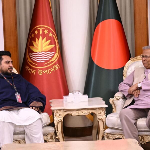 প্রধান উপদেষ্টার সঙ্গে বৈঠক করলো জাতীয় নাগরিক পার্টির প্রতিনিধি…