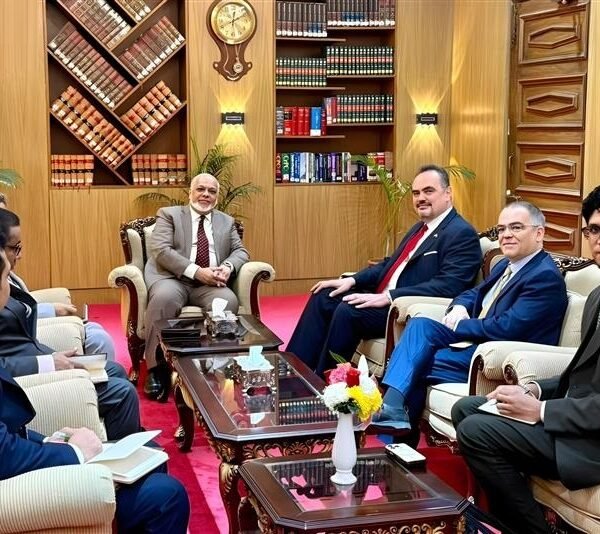 প্রধান বিচারপতির সঙ্গে সৌজন্য সাক্ষাৎ করলেন মার্কিন রাষ্ট্রদূত