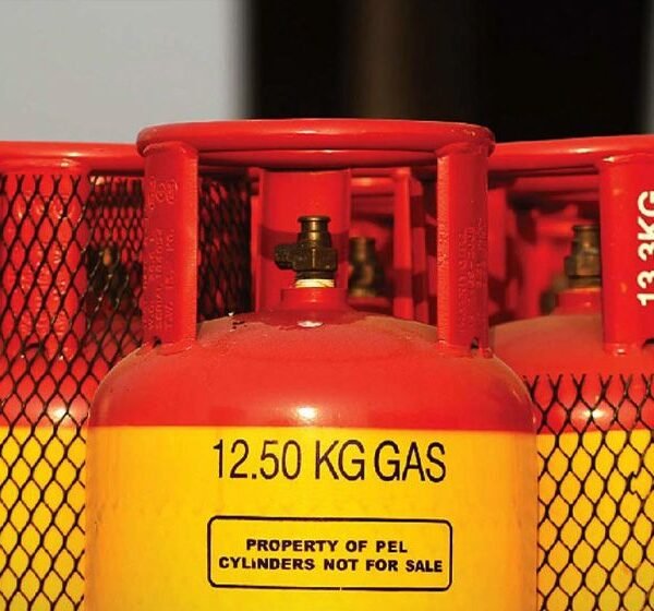 আজ থেকে সারাদেশে এলপিজি সিলিন্ডার গ্যাস বিক্রি বন্ধের ঘোষণা