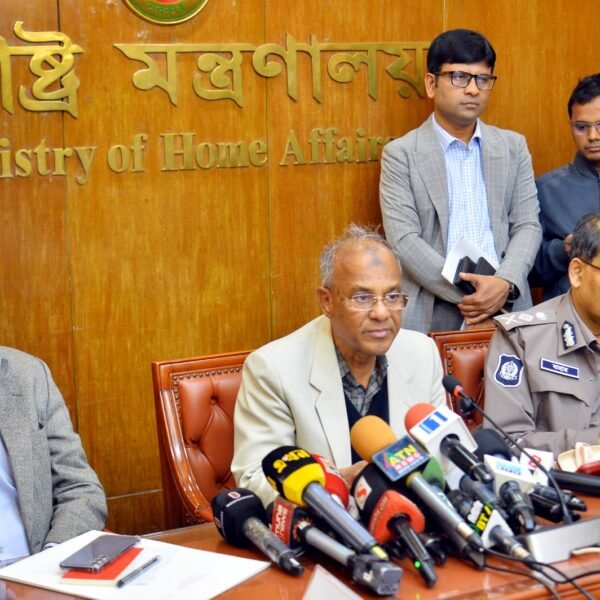 আইনশৃঙ্খলা পরিস্থিতি নিয়ন্ত্রণে সর্বোচ্চ সতর্কতা, নির্বাচন বানচালের চেষ্টা ব্যর্থ&hellip;