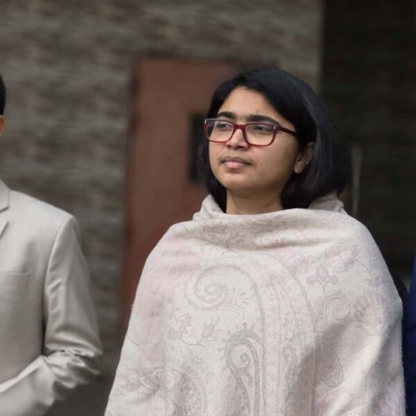 প্রার্থিতা ফিরে পেলেন তাসনিম জারা