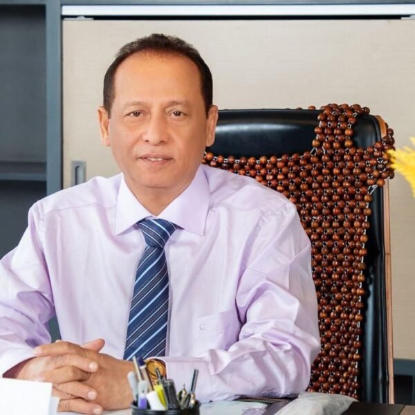 ঢাকা-১১ আসনে ড. এম এ কাইয়ুমের নির্বাচনে কোনো আইনগত বাধা নেই, নাহিদ ইসলামের করা রিট খারিজ করল হাইকোর্ট