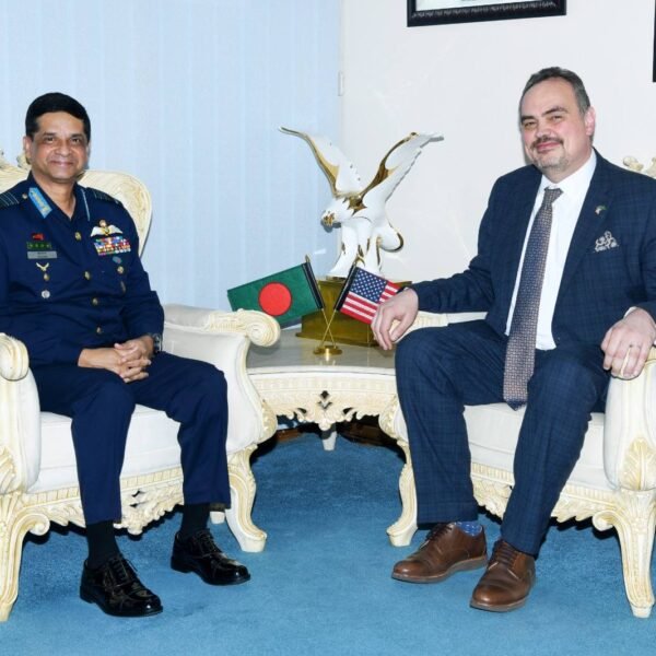 বাংলাদেশ বিমান বাহিনী প্রধানের সাথে সৌজন্য সাক্ষাৎ করেছেন ঢাকায়…