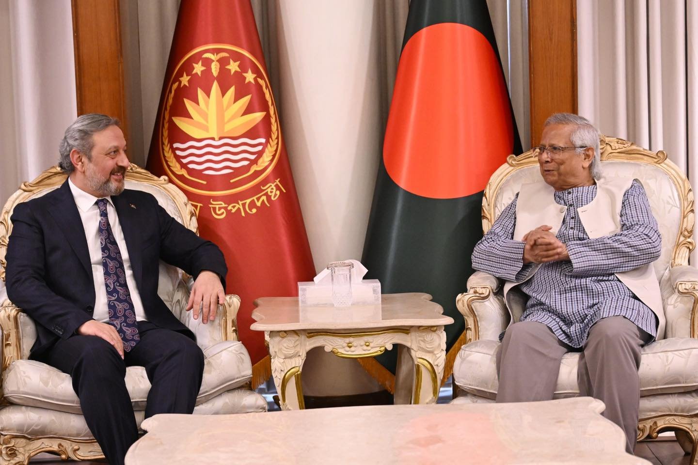 প্রধান উপদেষ্টার সঙ্গে সৌজন্য সাক্ষাৎ করলেন তুরস্কের নির্বাচন পর্যবেক্ষক দল