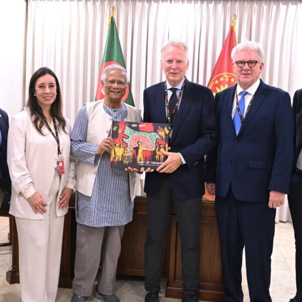 প্রধান উপদেষ্টার সঙ্গে সৌজন্য সাক্ষাৎ করেছেন আইআরআই-এর নির্বাচন পর্যবেক্ষক…