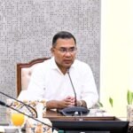 āϏā§āĻšāϰāĻŋ, āĻāĻĢāϤāĻžāϰ āĻ āϤāĻžāϰāĻžāĻŦāĻŋāϤ⧠āύāĻŋāϰāĻŦāĻā§āĻāĻŋāύā§āύ āĻŦāĻŋāĻĻā§āϝā§āϤā§āϰ āύāĻŋāϰā§āĻĻā§āĻļ: āĻŽāύā§āϤā§āϰāĻŋāϏāĻāĻžāϰ āĻĒā§āϰāĻĨāĻŽ āĻŦā§āĻ āĻā§ āĻĒā§āϰāϧāĻžāύāĻŽāύā§āϤā§āϰ⧠āϤāĻžāϰā§āĻ āϰāĻšāĻŽāĻžāύ