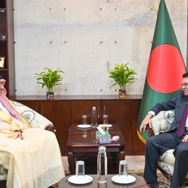সৌদি আরব-বাংলাদেশ দ্বিপাক্ষিক সম্পর্ক আরও জোরদার করার প্রতিশ্রুতি ব্যক্ত…