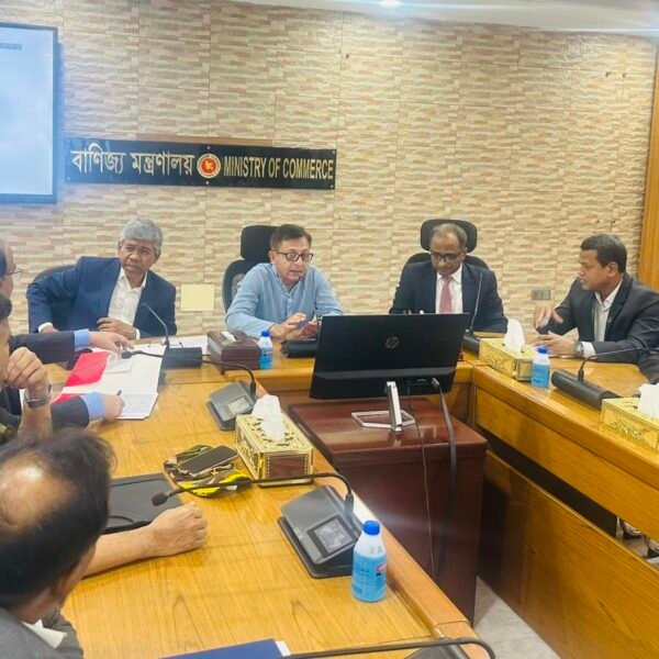 ভোজ্যতেলের দাম বাড়বে না, আতঙ্কিত হয়ে কেনাকাটার প্রয়োজন নেই…