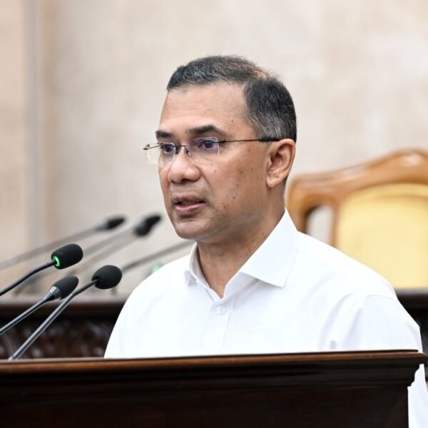 āĻāĻāĻžāĻŽā§ ā§§ā§Ē āĻāĻĒā§āϰāĻŋāϞ âāĻā§āώāĻ āĻāĻžāϰā§āĻĄâ āĻāϰā§āĻŽāϏā§āĻāĻŋāϰ āĻāĻĻā§āĻŦā§āϧāύ āĻāϰāĻŦā§āύ āĻĒā§āϰāϧāĻžāύāĻŽāύā§āϤā§āϰ⧠āϤāĻžāϰā§āĻ āϰāĻšāĻŽāĻžāύ