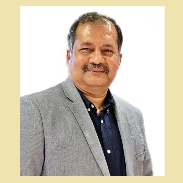 পাগলা মসজিদে দুর্বৃত্তের হামলায় আহত সাংবাদিকদের খোঁজ নিয়েছেন তথ্য&hellip;