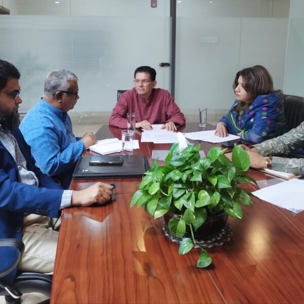 মধ্যপ্রাচ্যের উত্তেজনা: প্রবাসী বাংলাদেশিদের নিরাপত্তায় সরকারের গভীর উদ্বেগ, জরুরি…