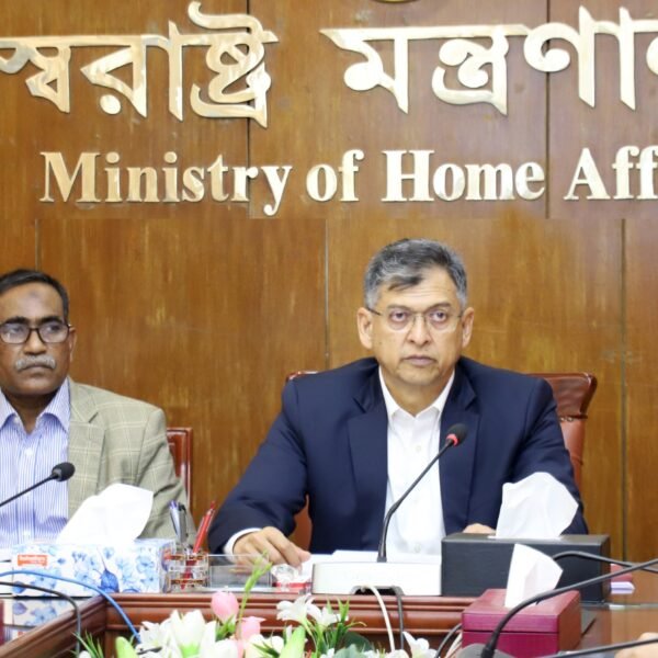 শীর্ষ সন্ত্রাসী-চাঁদাবাজদের বিরুদ্ধে শীঘ্রই ব্যবস্থা নেয়া হবে- স্বরাষ্ট্রমন্ত্রী