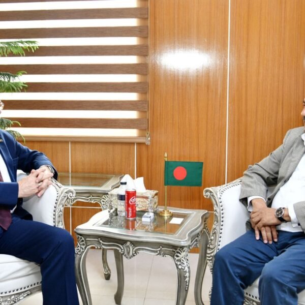 তথ্য ও সম্প্রচার মন্ত্রীর সঙ্গে সৌজন্য সাক্ষাৎ করলেন রাশিয়ার…