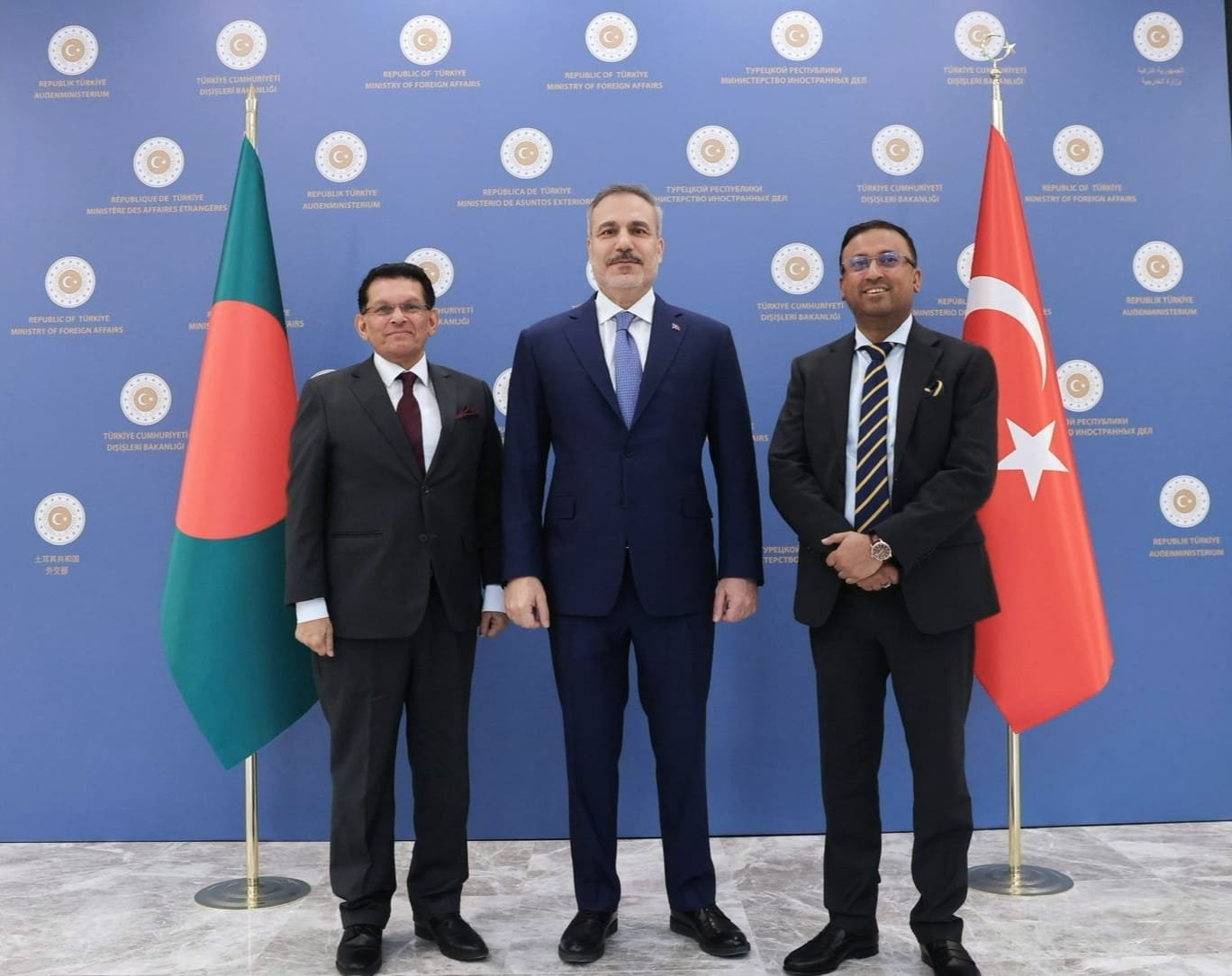 দ্বিপাক্ষিক সম্পর্ক আরও গভীর করতে আঙ্কারায় বাংলাদেশ–তুরস্ক বৈঠক অনুষ্ঠিত