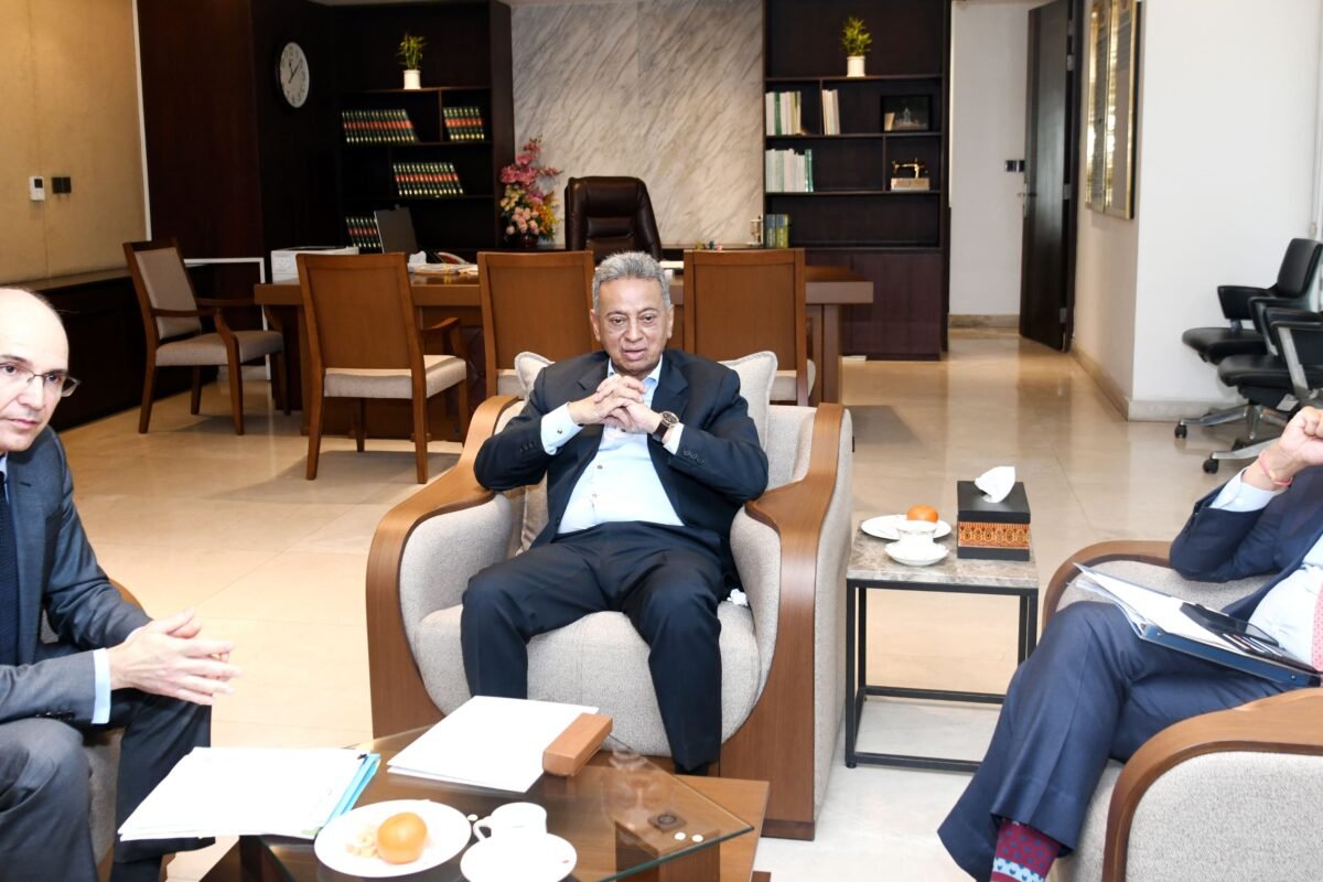 সরকার সঠিক সময়ে সঠিক সিদ্ধান্ত নেওয়ার কারণে ঈদে কোথাও কোনো সমস্যা হয়নি: অর্থমন্ত্রী আমির খসরু মাহমুদ চৌধুরী