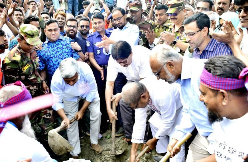 খাল খনন কর্মসূচি শুরু হয়েছিলো…