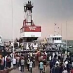 দৌলতদিয়া ফেরিঘাটে যাত্রীবাহী বাস নদীতে…