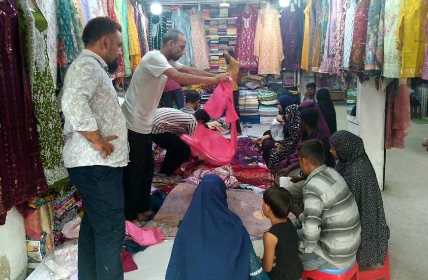 রোজার শেষদিকে জমে উঠেছে দিনাজপুরের&hellip;