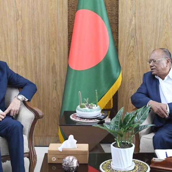 পরিবেশ ও বন ব্যবস্থাপনায় যৌথ উদ্যোগ বাড়াতে চায় বাংলাদেশ-নেপাল