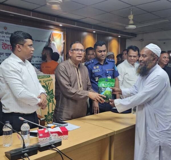 রাজনৈতিক প্রভাব নয়, প্রকৃত কৃষকই কৃষি সুবিধা পাবে: বস্ত্র&hellip;