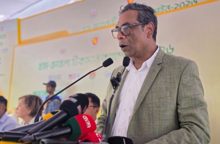 হামের প্রাদুর্ভাব রোধে রাজনীতিবিদদের ঘরে…