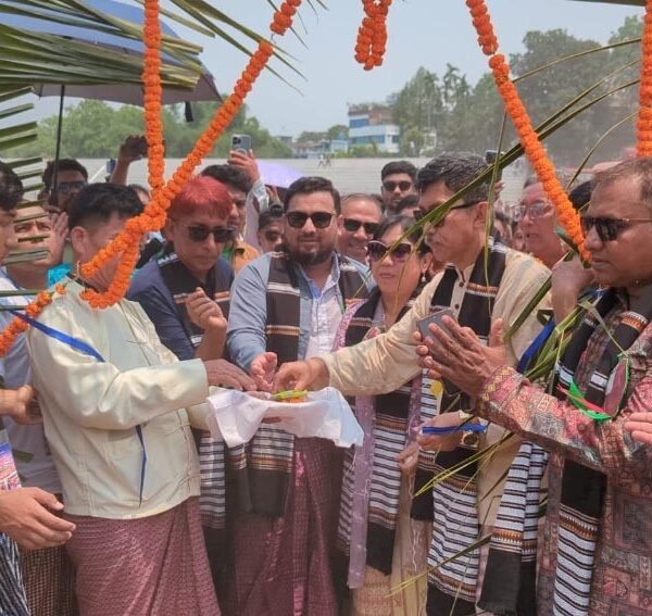 প্রধানমন্ত্রীর নেতৃত্বে সুষম উন্নয়নে সমতলের সাথে সমভাবে এগোবে পাহাড়ঃ…