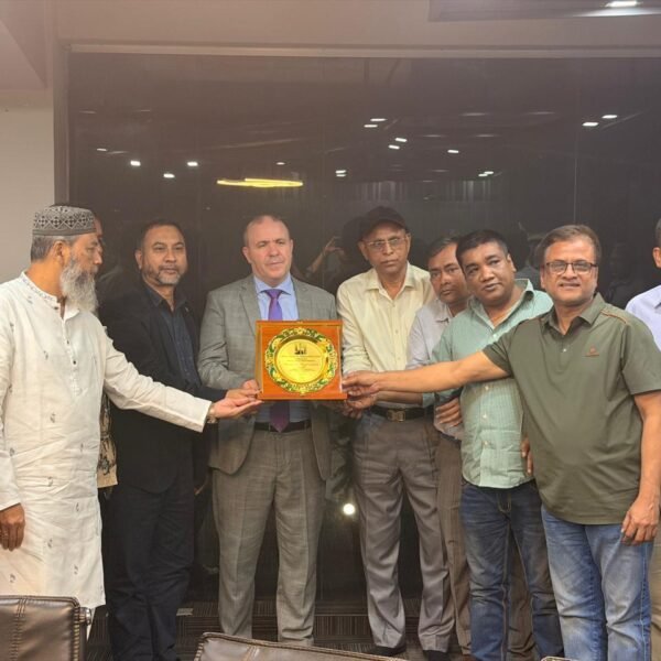 রংপুরে অ্যারিস্টোক্র্যাট গ্রুপ পরিদর্শন করলেন আলজেরিয়ার রাষ্ট্রদূত