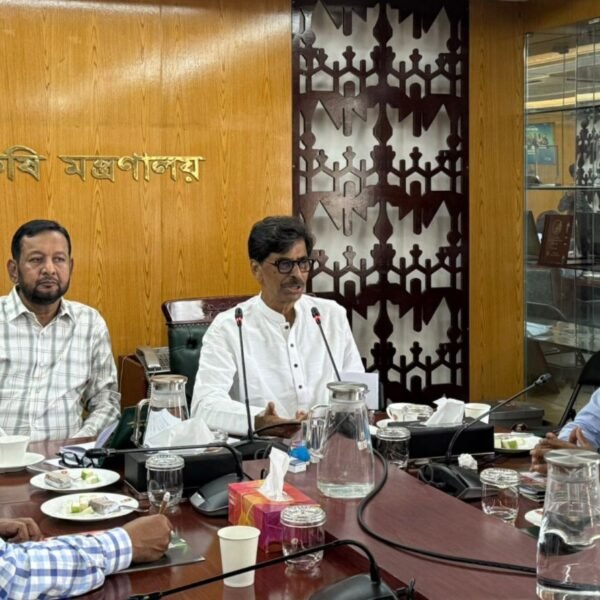 হাওড়াঞ্চলের ধান যথাসময়ে কাটার জন্য সর্বাত্মক ব্যবস্থা নেওয়া হয়েছে:&hellip;