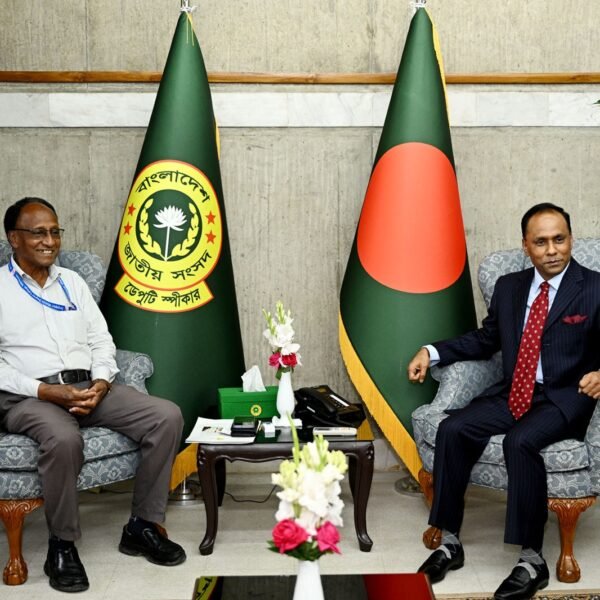 শিক্ষার্থীদের ভবিষ্যৎ নেতৃত্বে প্রস্তুতির আহ্বান ডেপুটি স্পীকারের