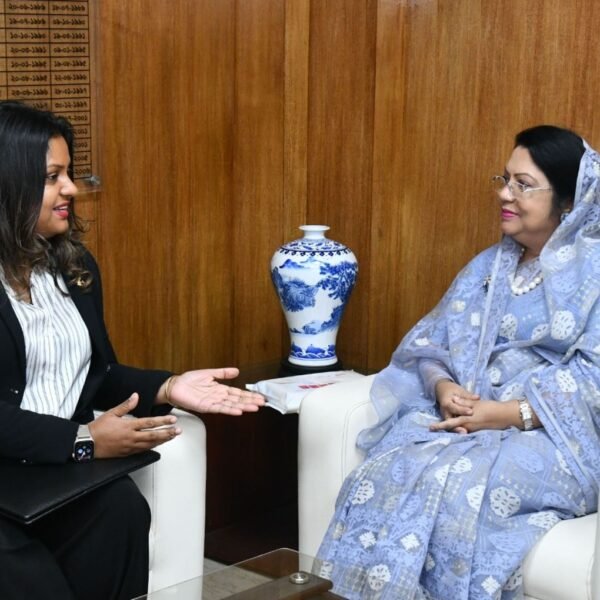 বাংলাদেশ–মালদ্বীপ পর্যটন সহযোগিতা জোরদারে বাংলাদেশ–মালদ্বীপ বৈঠক অনুষ্ঠিত