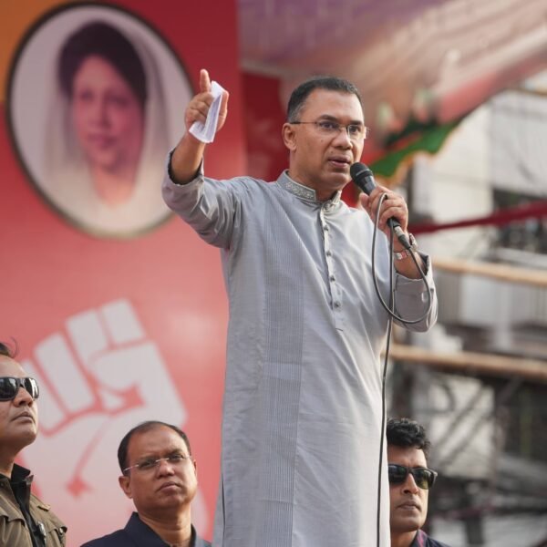 আন্তর্জাতিক শ্রমিক দিবসে শহীদদের স্মরণে দেশগড়ার অঙ্গীকার: প্রধানমন্ত্রী তারেক রহমান