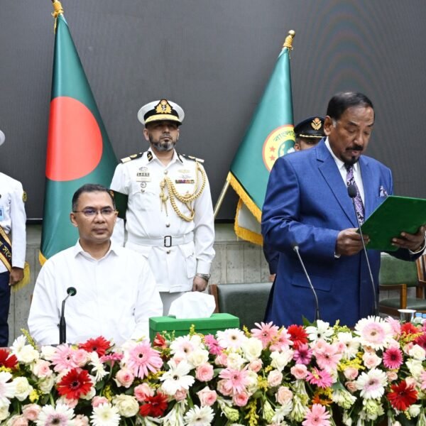 প্রধানমন্ত্রীর উপস্থিতিতে সংরক্ষিত নারী আসনের নবনির্বাচিত সংসদ সদস্যদের শপথ&hellip;