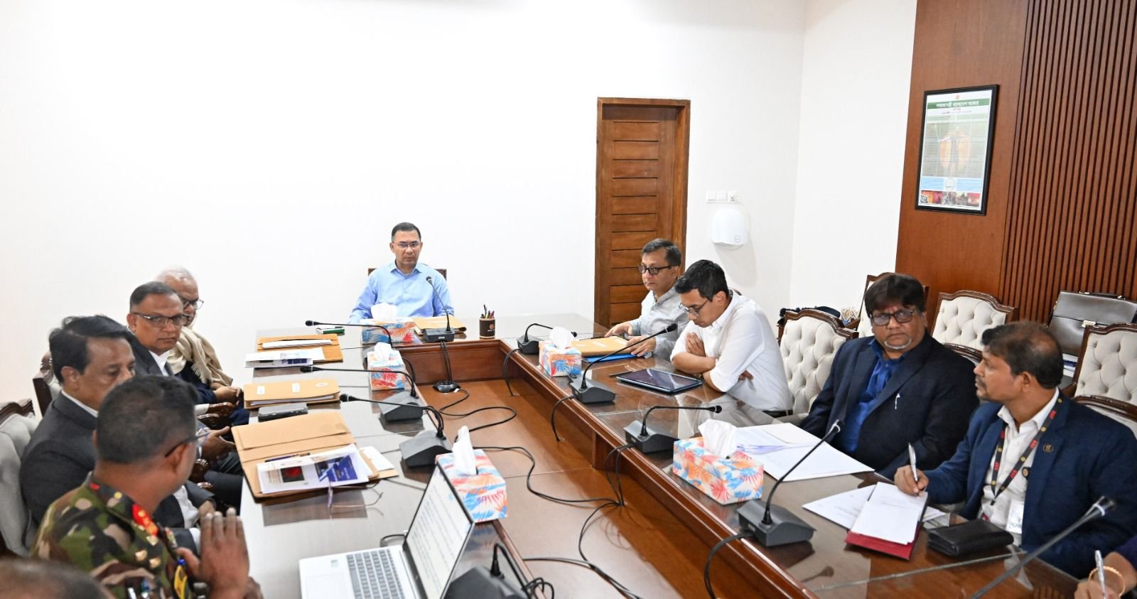 বন্ধ কল-কারখানা পুনরায় চালুর বিষয়ে প্রধানমন্ত্রীর বৈঠক অনুষ্ঠিত