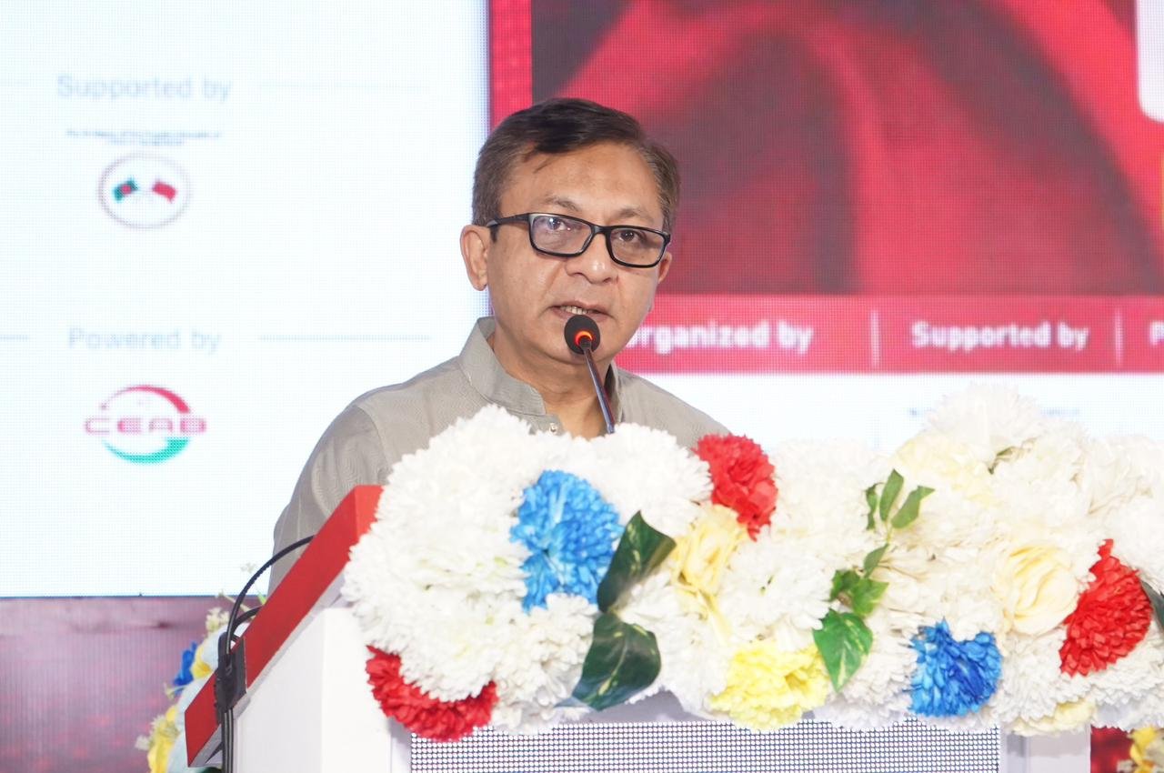 সবুজ প্রযুক্তিনির্ভর টেক্সটাইল শিল্পে বাংলাদেশ-চীন অংশীদারিত্ব জোরদারের আহ্বান বাণিজ্যমন্ত্রীর